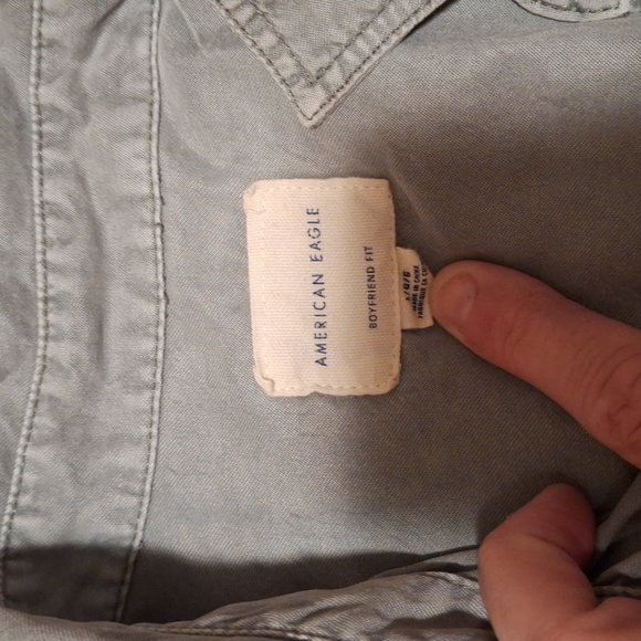 Soft button up - Picture 2 of 2